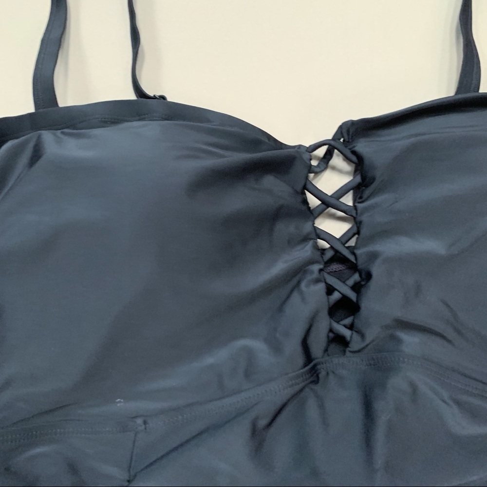 NWT! TORRID black lattice ruched one piece bathing suit, 5X. - Picture 4 of 9